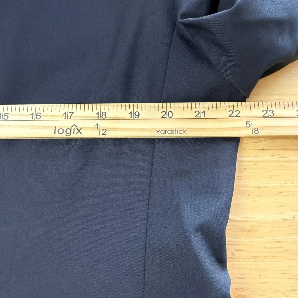 Jos A Bank 2-Piece Suit Mens 42R 36x29 100% WOOL Pleated Cuffed Solid Black